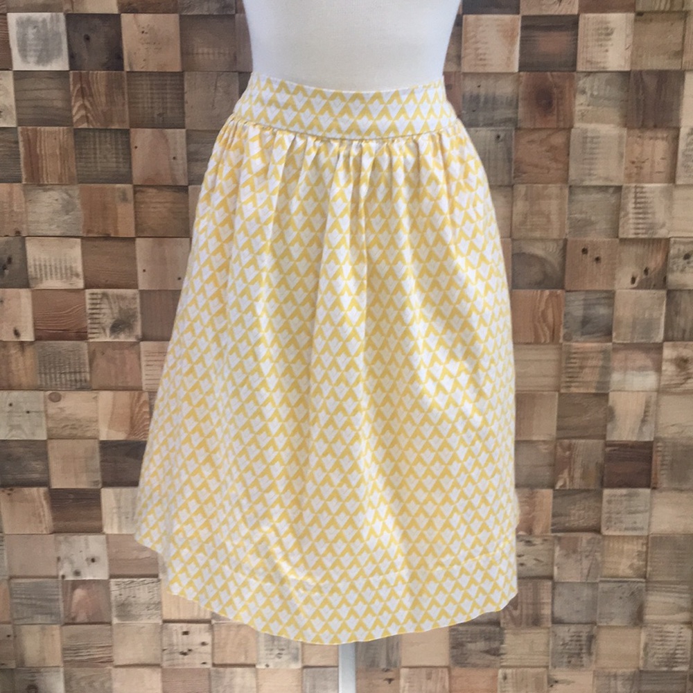 Downeast Yellow Patterned Skirt pockets